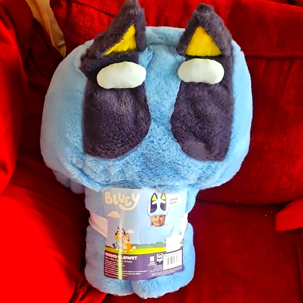 Bluey Hooded Blanket NIP